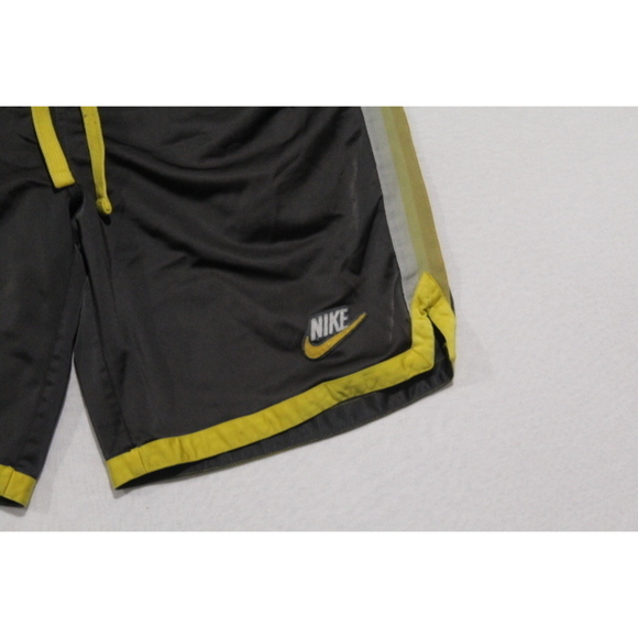 Nike Men Gray Yellow Shorts Active Vintage Size Large - Picture 3 of 9